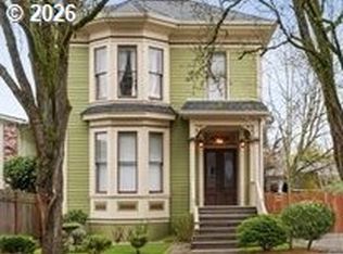 2625 SE Stark St, Portland, OR