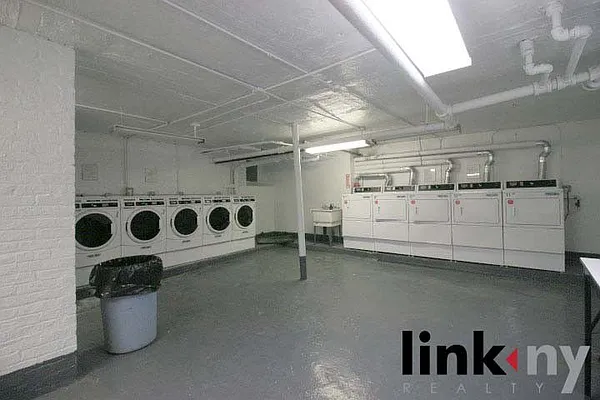 Rented by Link NY Realty | media 10