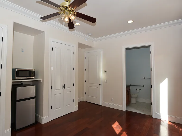 2519 Rockwell Dr — Photo 7