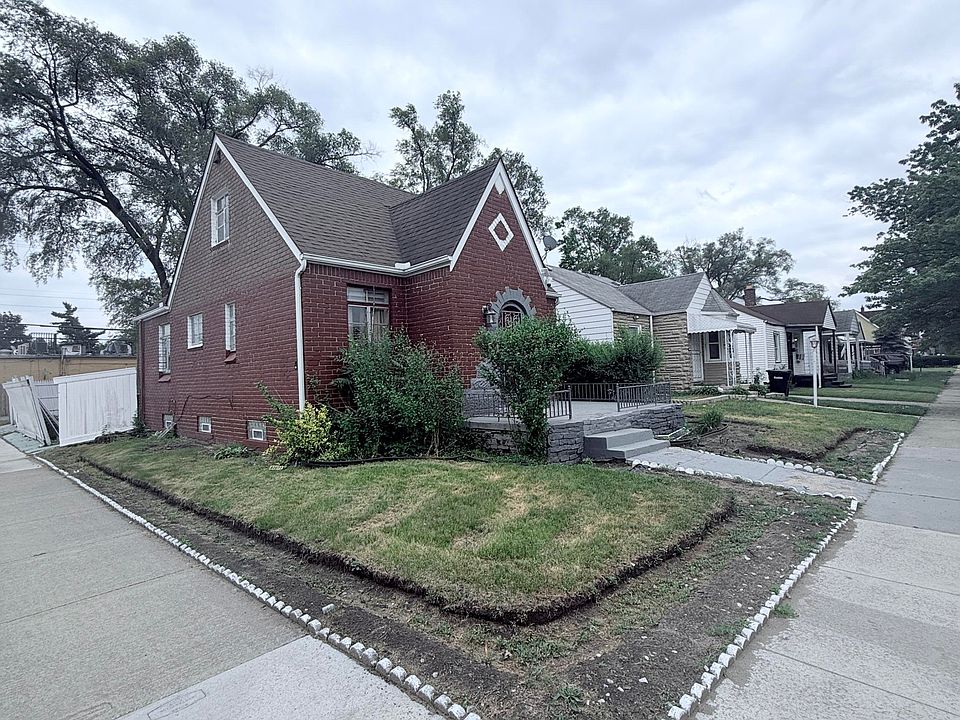 1st image of 15786 Tracey St