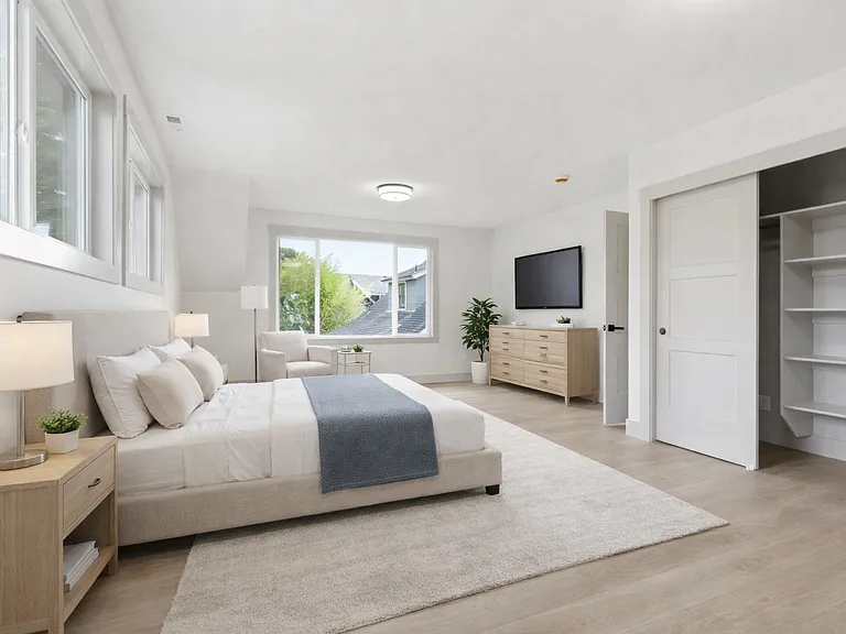 437 NE Fargo St #1 — Photo 5