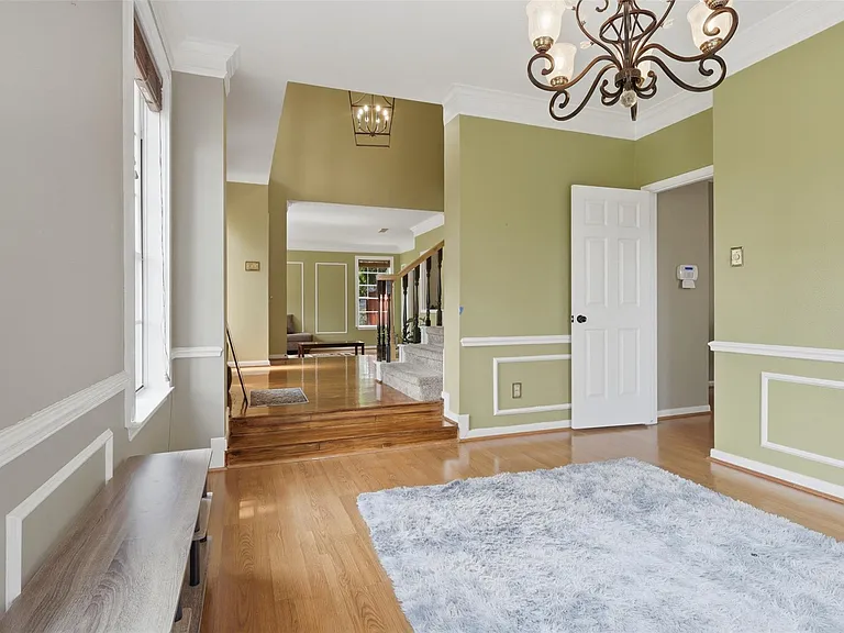 2114 Gentryside Dr — Photo 18