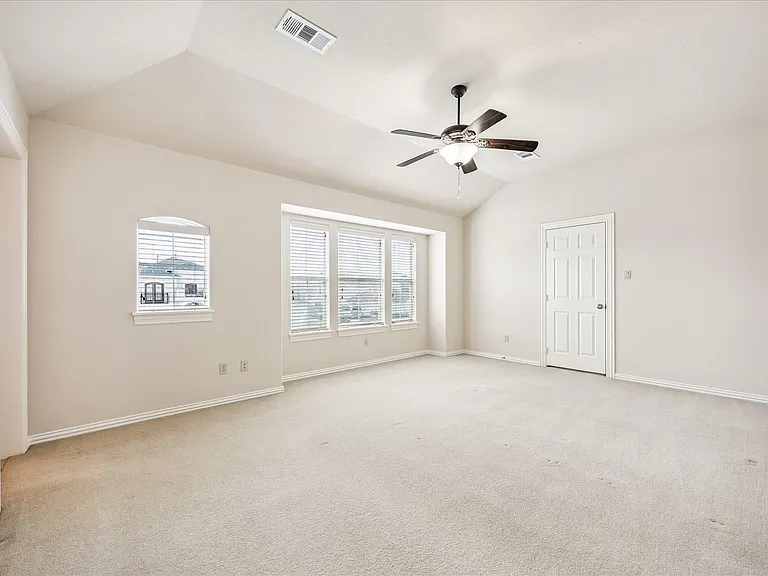 2210 Bywater Dr — Photo 45