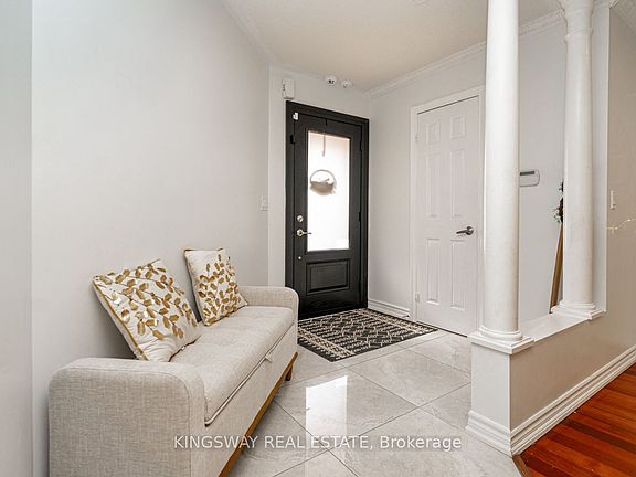 4th image of 891 Stonebridge Ave