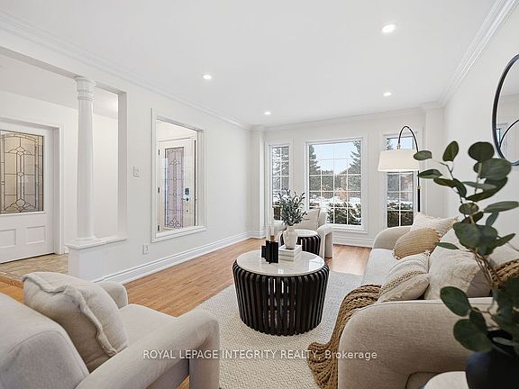 5th image of 50 Rosenfeld Cres