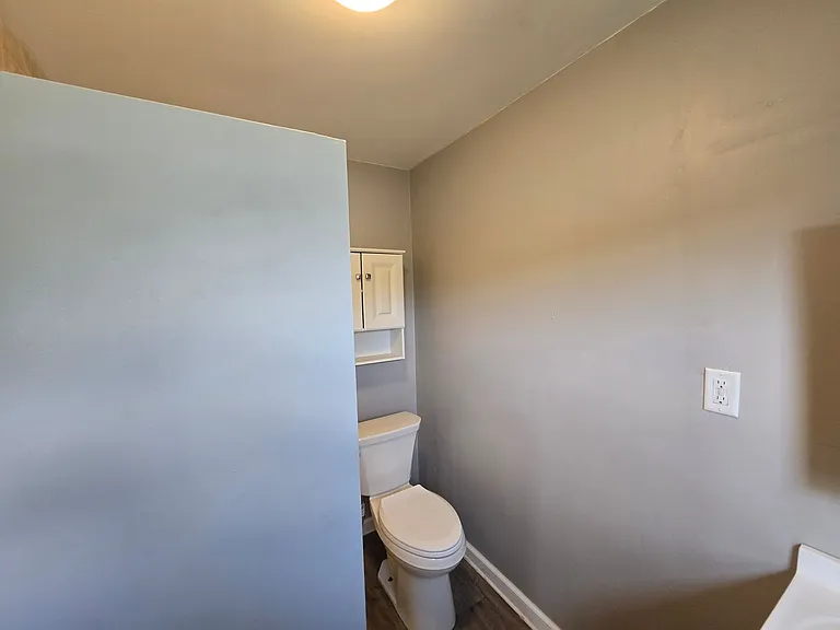 928 Farnam St — Photo 8