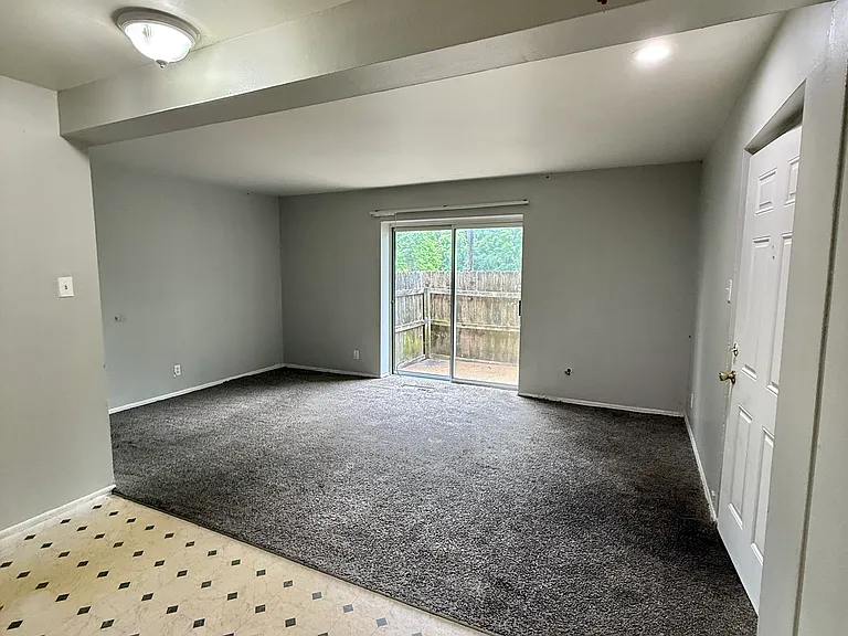 10510 Cinnamon Dr #B — Photo 1
