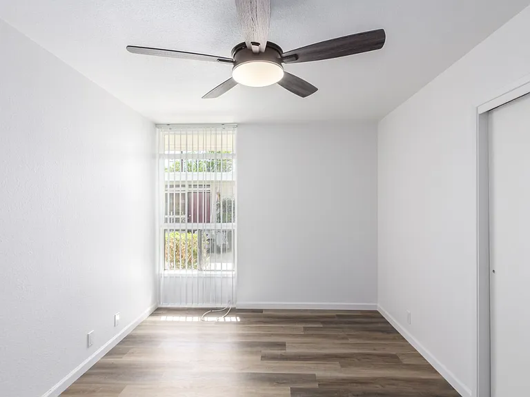 6540 N Central Ave — Photo 11