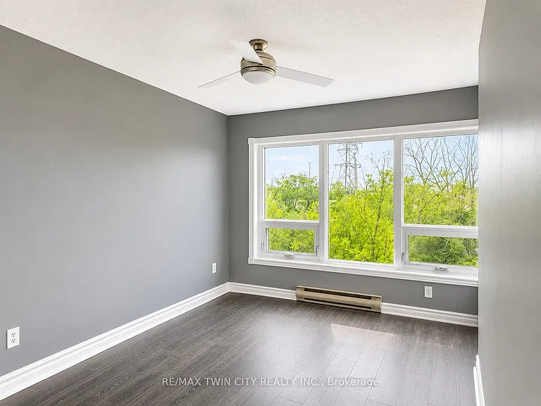 237 King St W #703 — Photo 11