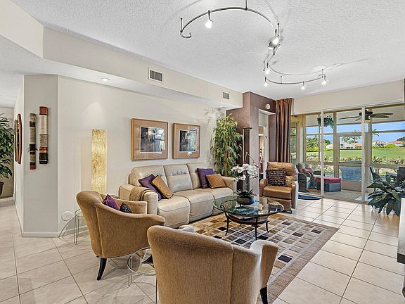 4th image of 12498 Crystal Pointe Drive #102