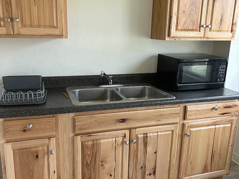 615 Dewey Ave #2 — Photo 2