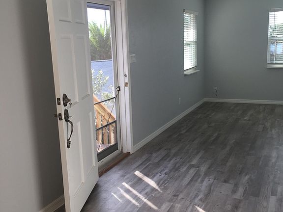 4th image of 211 N 6th St #C