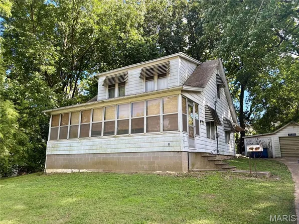 3013 Mayfield Ave, Alton, IL 62002