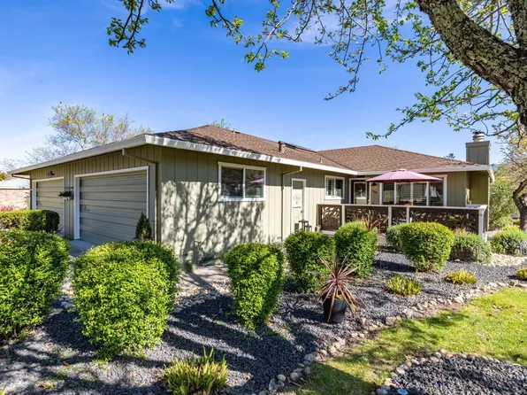 7409 Oakmont Drive, Santa Rosa, CA 95409