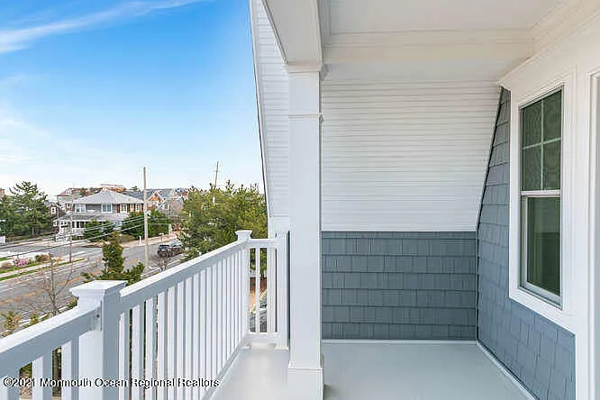 916 Ocean Ave #WEEKLY PRICE — Photo 28