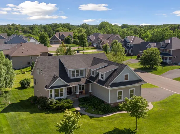 1618 Hunters Ridge Ln, Centerville, MN 55038