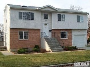 1104 Maple Ave, Hempstead, NY 11550