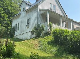 124 Front St, Amsterdam, OH 43903