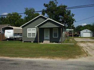 112 3rd Ave, Nederland, TX 77627