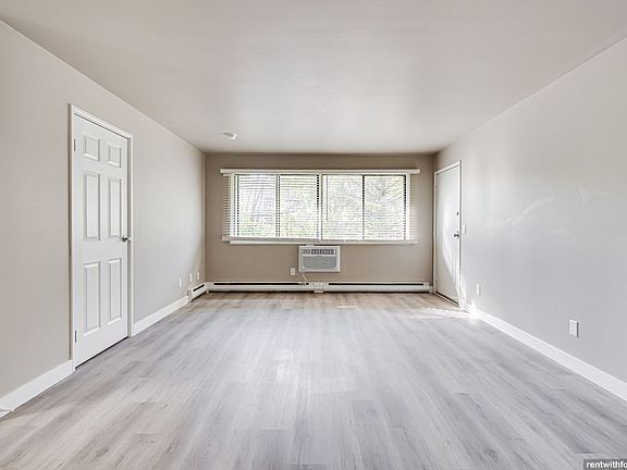 2nd image of 1414 Martiny Ct #5