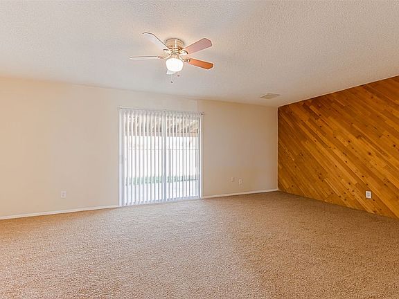 4th image of 4022 N 77th Dr