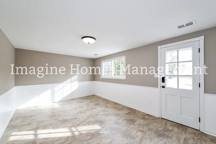 4127 Leona Dr — Photo 9
