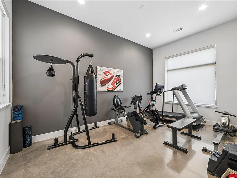 4532 Sunburst St — Photo 24