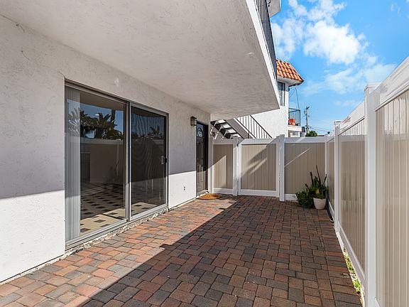 2nd image of 240 Avenida Granada APT 1