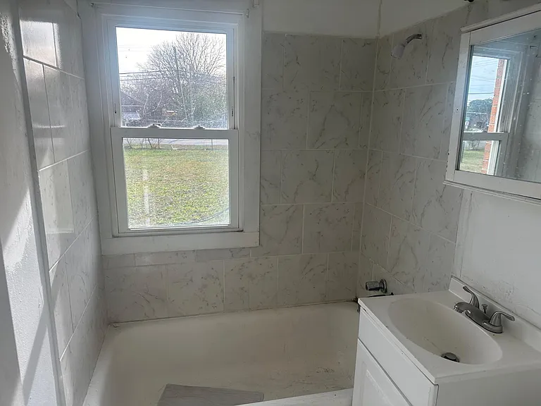 67 Carver Cir — Photo 4