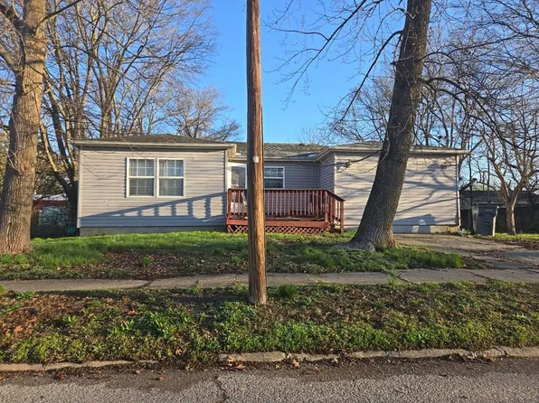 506 James St, Carterville, IL 62918