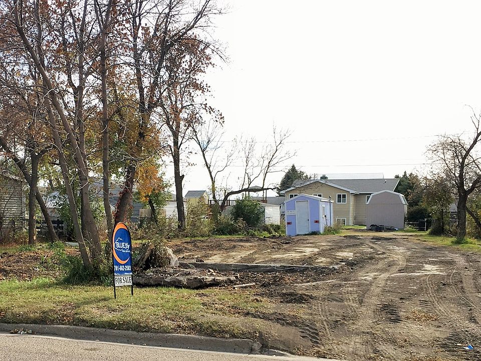 708 5th St SE, Devils Lake, ND 58301 Zillow