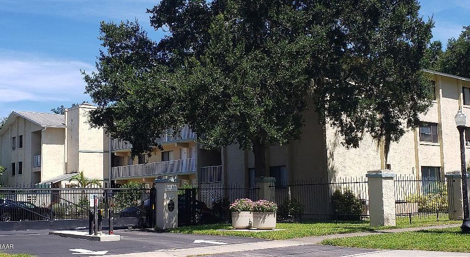 1st image of 633 S Palmetto Ave #2040