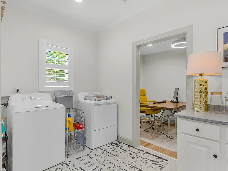 5049 Spaniel Dr — Photo 43