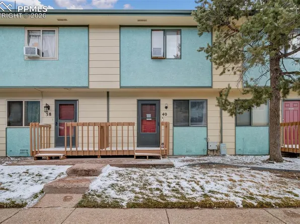 40 Murray Heights Dr, Colorado Springs, CO 80916