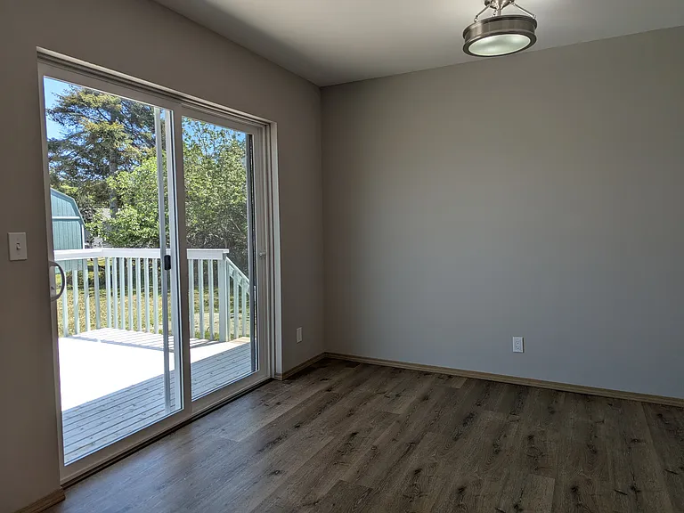 368 Snahapish Ave SE — Photo 8