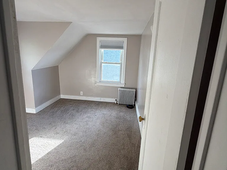 3011 Broadway #2 — Photo 7