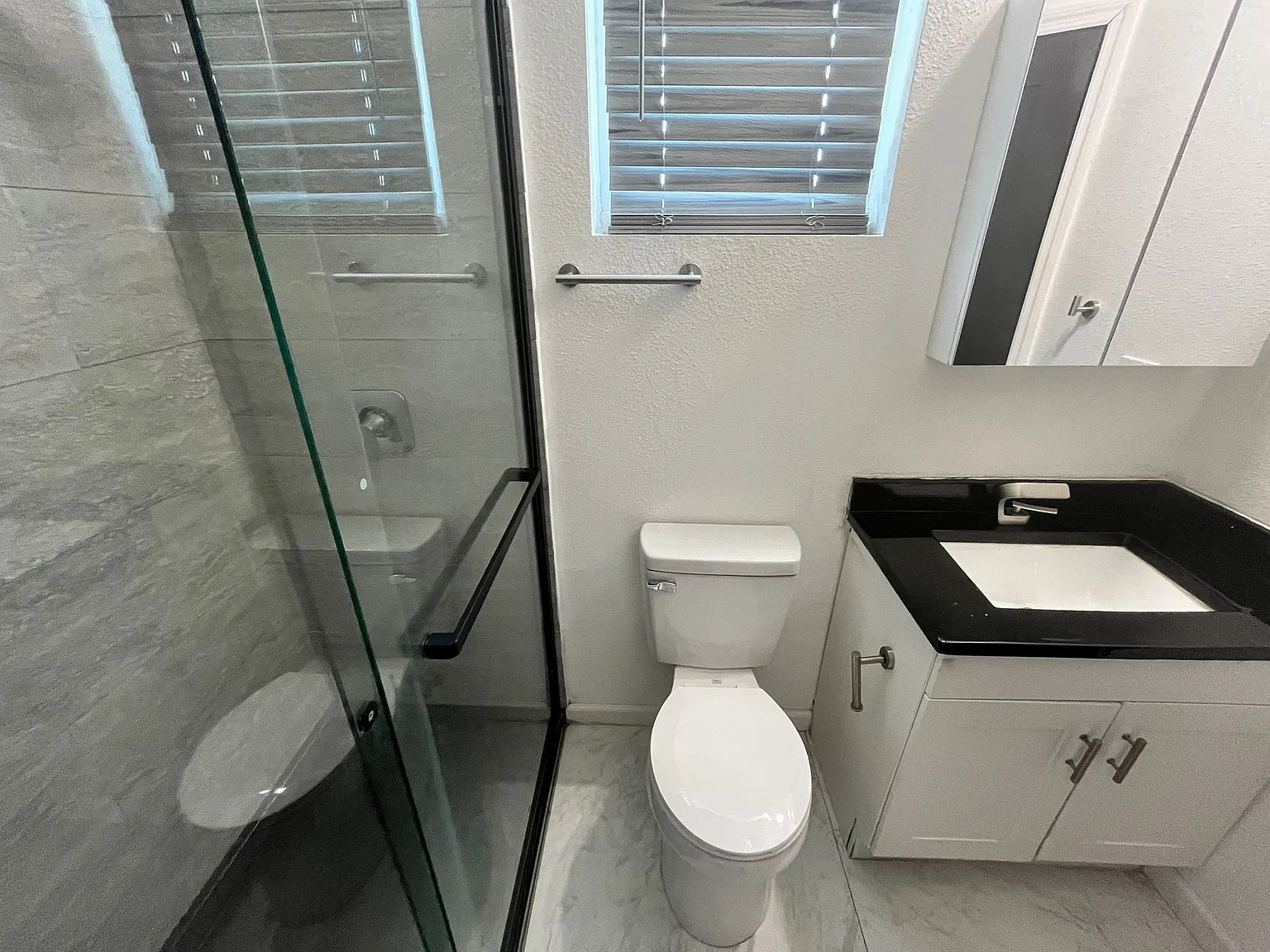 1 bed, 234 sqft, $870 — Photo 2