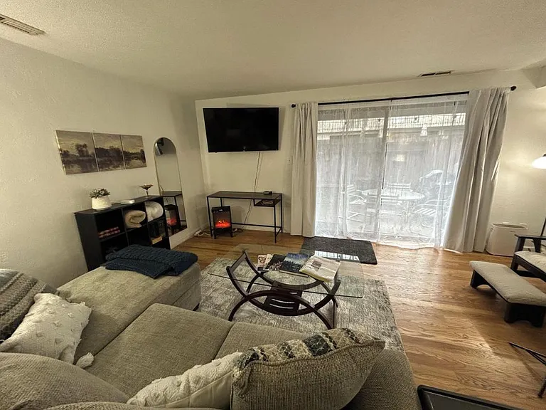 1309 Maple Leaf Ct — Photo 29