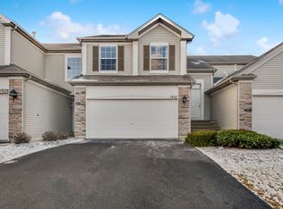 1627 Fredericksburg Ln, Aurora, IL 60503