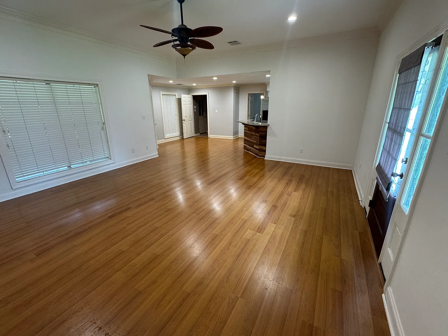 3 bed, 1544 sqft, $1,900 — Photo 4