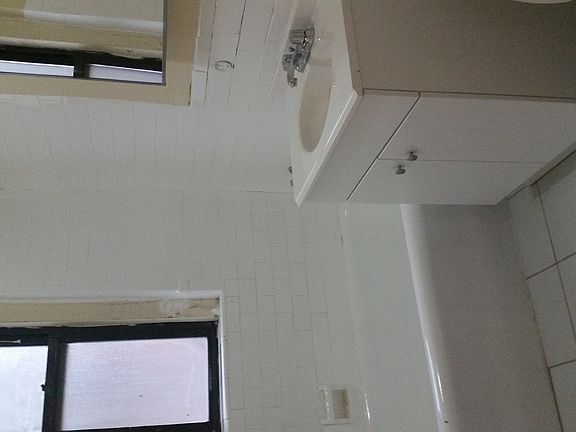 3rd image of 111 E Mosholu Pkwy N APT 5B
