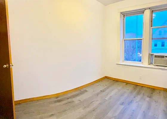 Rented by EastMount Realty LLC | media 10