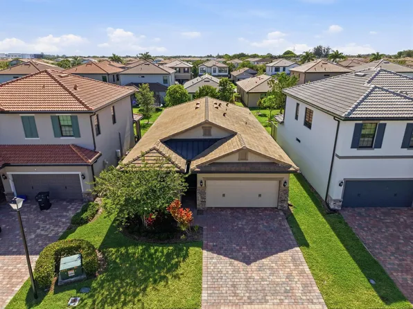 4763 Roldan Ct, Lake Worth, FL 33467