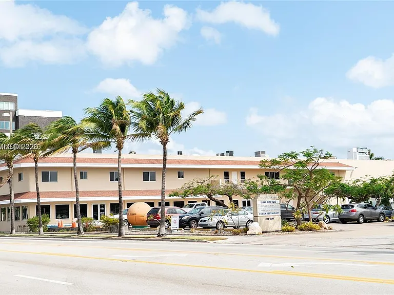 236 N Federal Hwy #201 — Photo 8