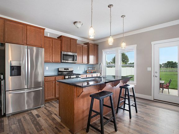 5th image of 58279 Silvergrass Ave