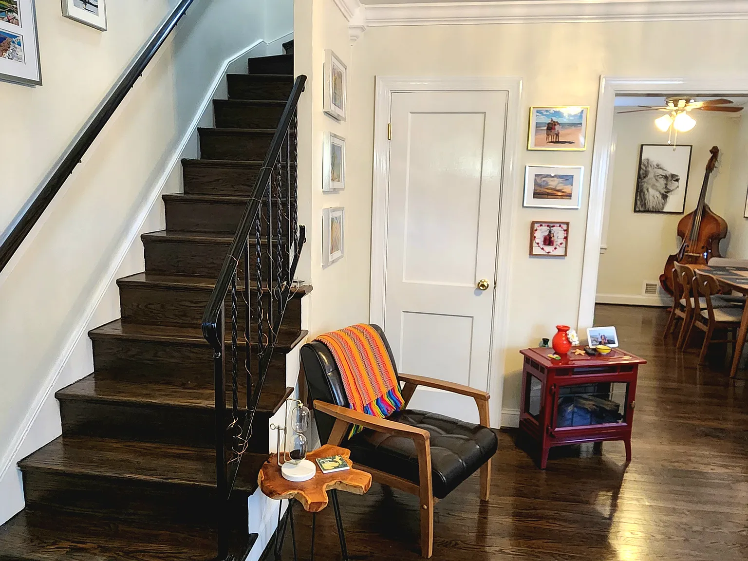 4 bed, 1.5 bath, 1360 sqft, $4,500 — Photo 3