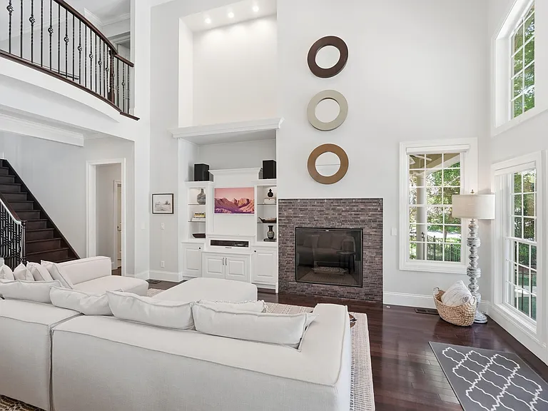 306 Harvard Ave — Photo 5