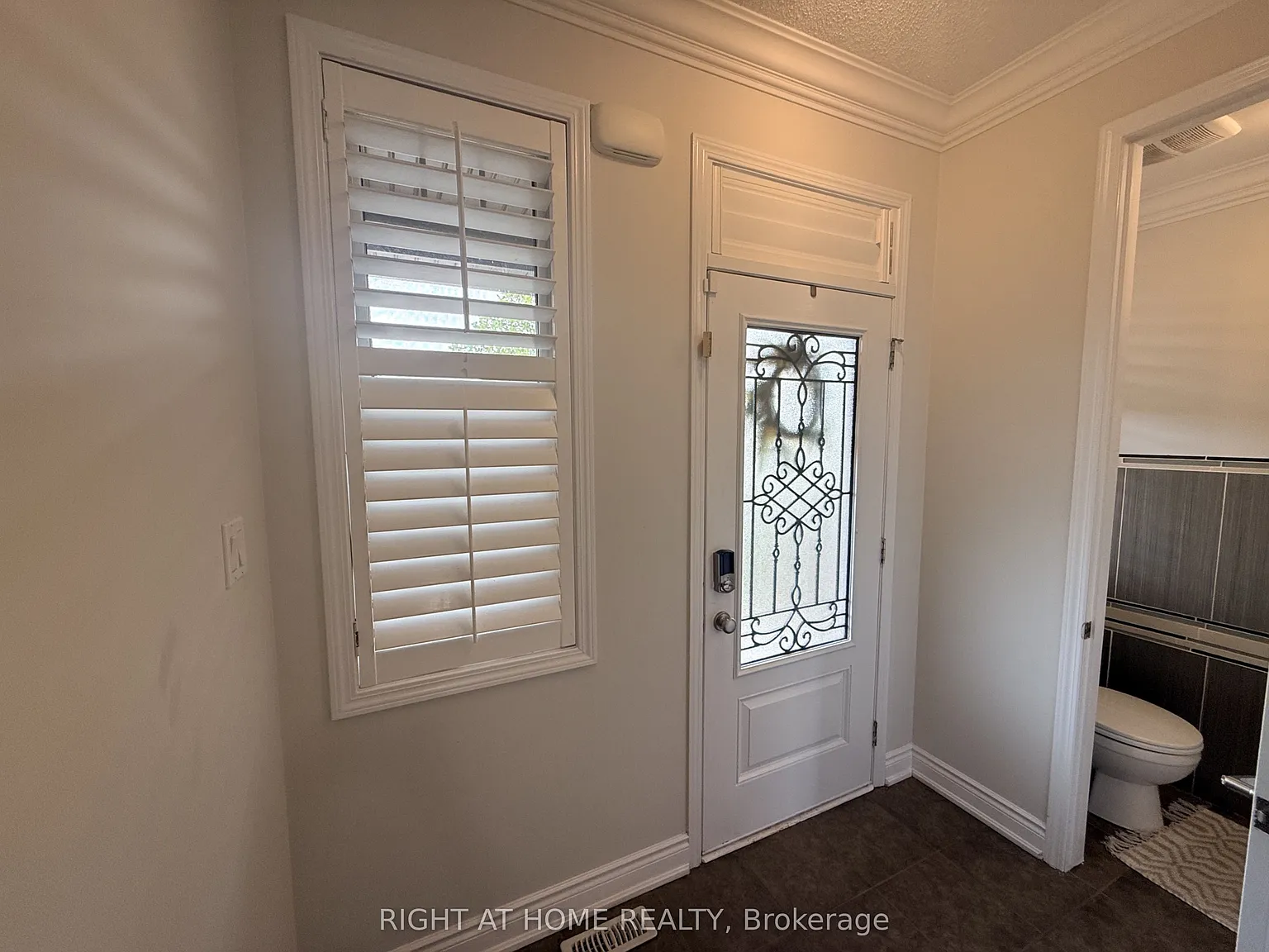 5 bed, $3,600 — Photo 2