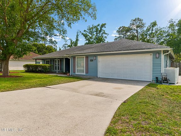 4th image of 12160 BANYAN TREE Drive