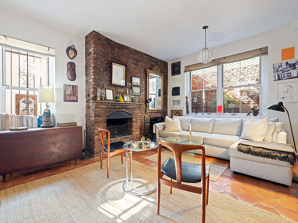 1st image of 260 W 10th St APT 1E